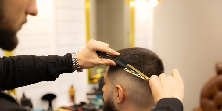 Služby barbera: pánsky strih aj s úpravou brady či masážou hlavy