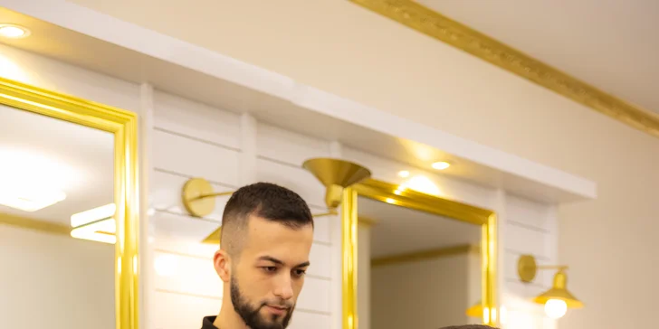 Služby barbera: pánsky strih aj s úpravou brady či masážou hlavy