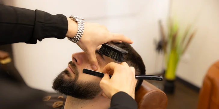 Služby barbera: pánsky strih aj s úpravou brady či masážou hlavy