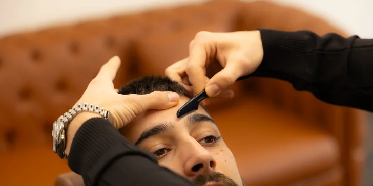 Služby barbera: pánsky strih aj s úpravou brady či masážou hlavy