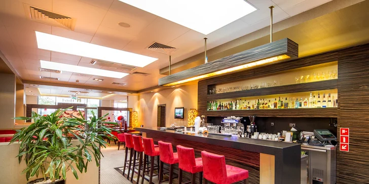 Pobyt vo Varšave: 3* hotel s raňajkami alebo polpenziou, vrátane fitness, až 2 deti zdarma, 8 km od letiska