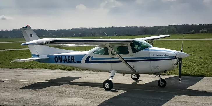 Vyhliadkový let lietadlom Cessna 182 s možnosťou pilotovať