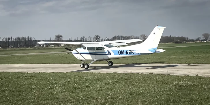 Vyhliadkový let lietadlom Cessna 182 s možnosťou pilotovať
