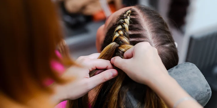 Predĺženie vlasov s kanekalonom aj s masážou alebo rozpletanie vlasov