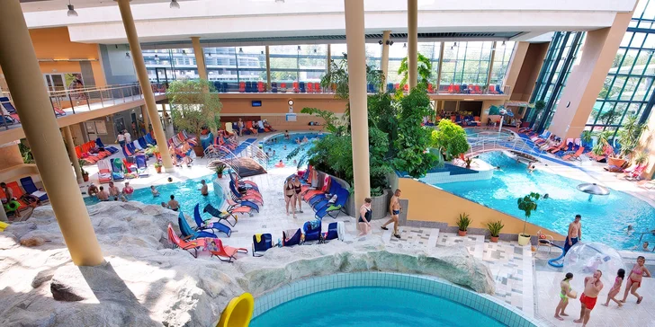Wellness pobyt: polpenzia, neobmedzený vstup do aquaparku aj zábavného centra pre deti a dospelých