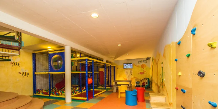 Alpské stredisko Flachau: apartmány so vstupom do wellness, v lete karta výhod