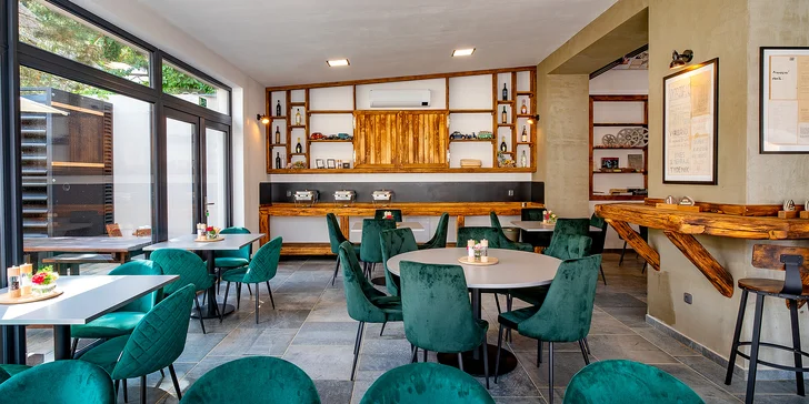 Dovolenka na juhu Čiech: hotel s jedlom, bazénom aj privátnym wellness