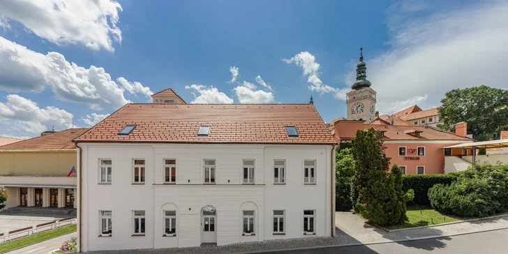 Pobyt v centre Mikulova: raňajky aj 3-chodová večera a návšteva vínnej pivnice