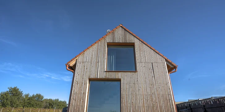 Moravské Toskánsko: domček s terasou medzi vinicami, krásne výhľady aj víno k dispozícii