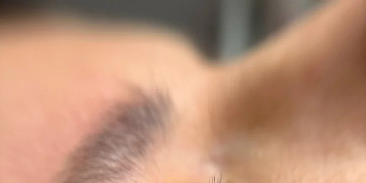 Permanentný make-up: očné linky (tieňované, medziriasové, rovné)