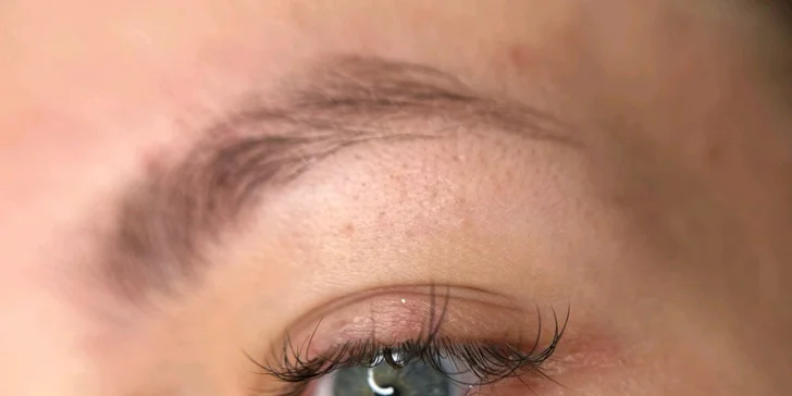 Permanentný make-up: očné linky (tieňované, medziriasové, rovné)