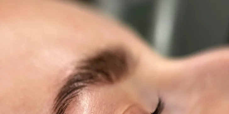 Permanentný make-up: očné linky (tieňované, medziriasové, rovné)