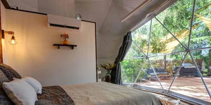 Glamping pri pláži na Slapoch: raňajky aj privátna vírivka a vonkajšia sauna