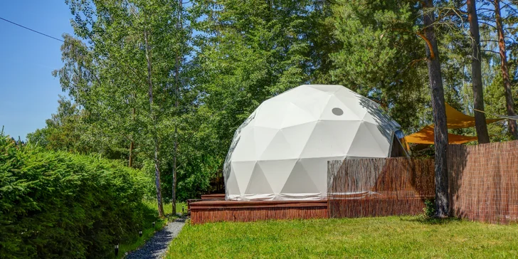 Glamping pri pláži na Slapoch: raňajky aj privátna vírivka a vonkajšia sauna