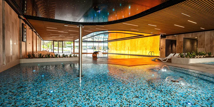 Spa resort pri Balte: raňajky, 5 druhov sáun, vyhriate bazény aj jacuzzi, akcia 2 deti zdarma