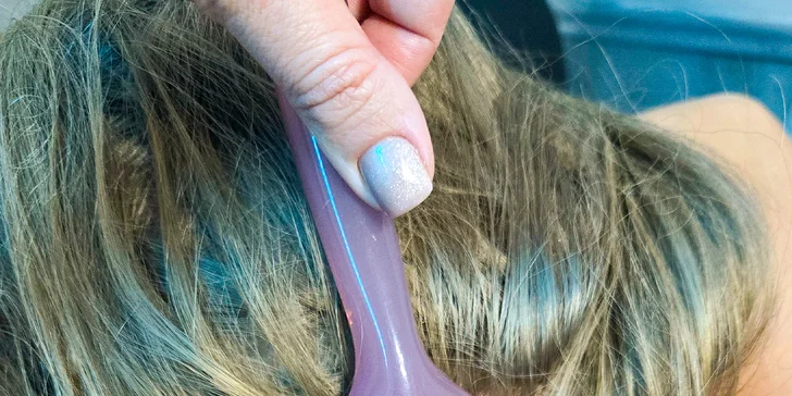 Individuálne alebo párové škrabkanie celého tela, hlavy aj šije