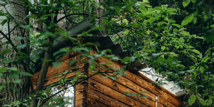 Glampingové stany pri lese: prosecco, raňajky aj grilovací kôš a výhľad na hviezdy priamo z postele