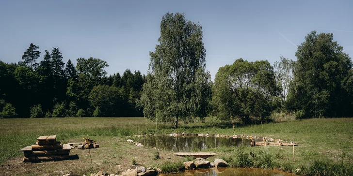 Glampingové stany pri lese: prosecco, raňajky aj grilovací kôš a výhľad na hviezdy priamo z postele