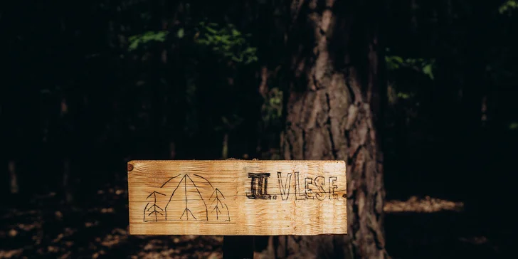 Glampingové stany pri lese: prosecco, raňajky aj grilovací kôš a výhľad na hviezdy priamo z postele