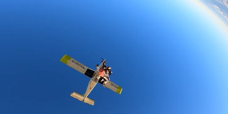 Darčekové poukážky na tandemové zoskoky aj s videozáznamom