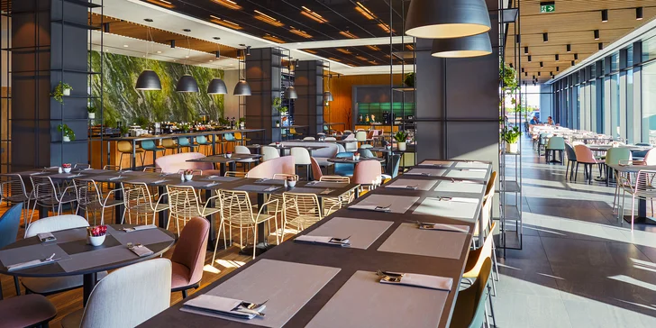 Pobyt v modernom hoteli vo Vroclave: raňajky alebo polpenzia a sauna