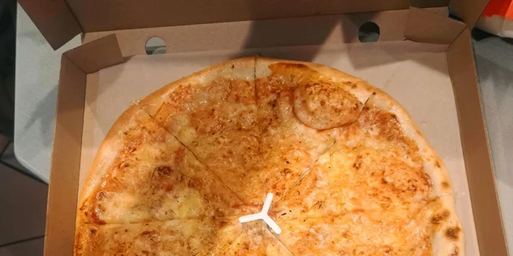 11 druhov pizze, osobný odber alebo donáška (v rámci KE v cene)