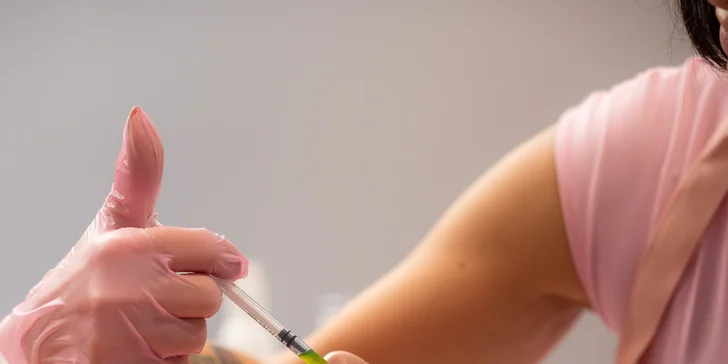 Chemický peeling: redukcia vrások a rozjasnená pleť