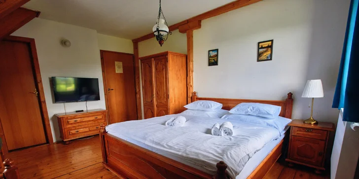 Aktívny pobyt v Jizerkách: hotel v Kořenově s raňajkami a vonkajším bazénom