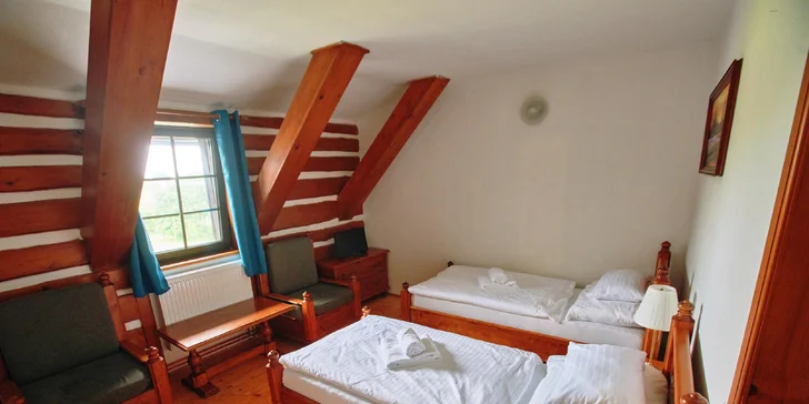 Aktívny pobyt v Jizerkách: hotel v Kořenově s raňajkami a vonkajším bazénom