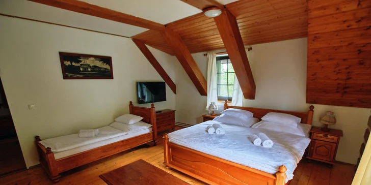 Aktívny pobyt v Jizerkách: hotel v Kořenově s raňajkami a vonkajším bazénom