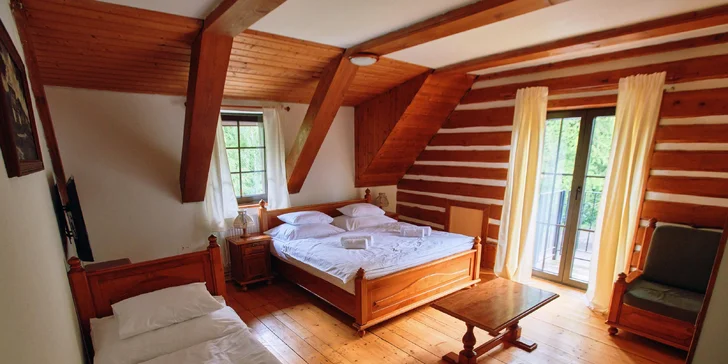 Aktívny pobyt v Jizerkách: hotel v Kořenově s raňajkami a vonkajším bazénom