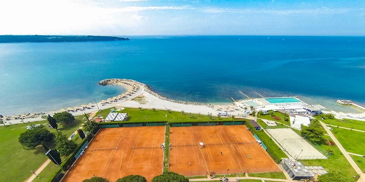 Relax na Istrii: hotel pri pláži s infinity bazénom, raňajky alebo polpenzia, dieťa zdarma