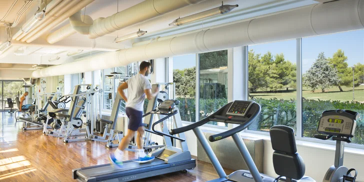 Relax na Istrii: hotel pri pláži s infinity bazénom, raňajky alebo polpenzia, dieťa zdarma