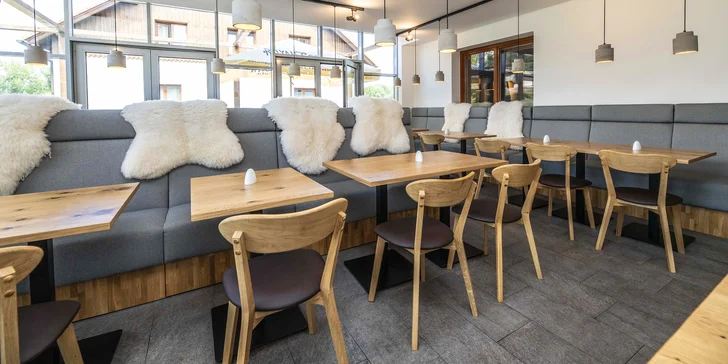 Wellness pobyt v rezorte priamo pri Lipne: polpenzia, sauna a bazén aj ďalšie bonusy