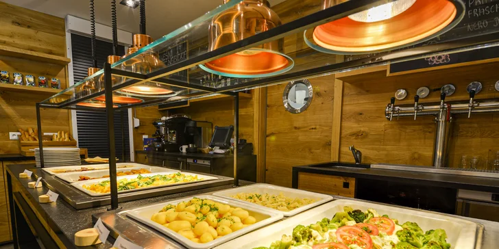 Wellness pobyt v rezorte priamo pri Lipne: polpenzia, sauna a bazén aj ďalšie bonusy