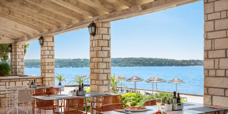 Relax na Istrii: hotel pri pláži s infinity bazénom, raňajky alebo polpenzia, dieťa zdarma