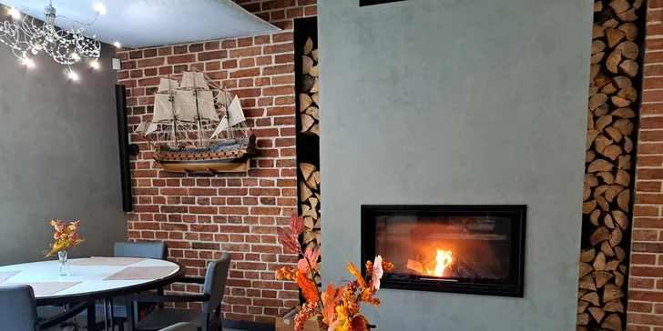 Pobyt na brehu Vltavy: hotelové izby s raňajkami alebo polpenziou, alebo hausbót na vode