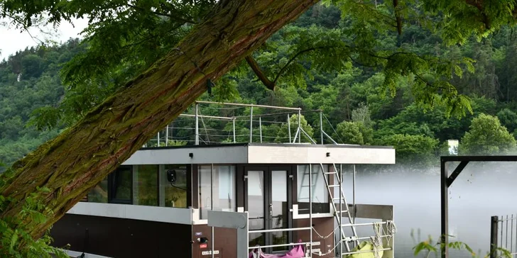 Pobyt na brehu Vltavy: hotelové izby s raňajkami alebo polpenziou, alebo hausbót na vode