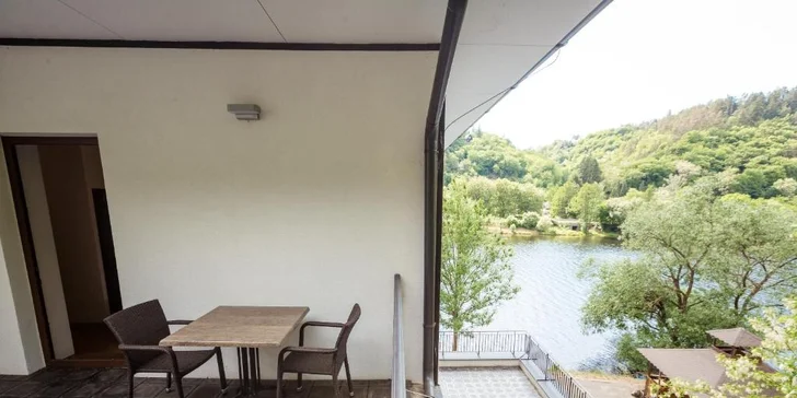 Pobyt na brehu Vltavy: hotelové izby s raňajkami alebo polpenziou, alebo hausbót na vode