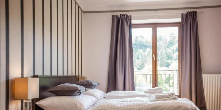 Pobyt na brehu Vltavy: hotelové izby s raňajkami alebo polpenziou, alebo hausbót na vode