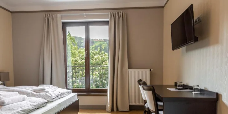 Pobyt na brehu Vltavy: hotelové izby s raňajkami alebo polpenziou, alebo hausbót na vode