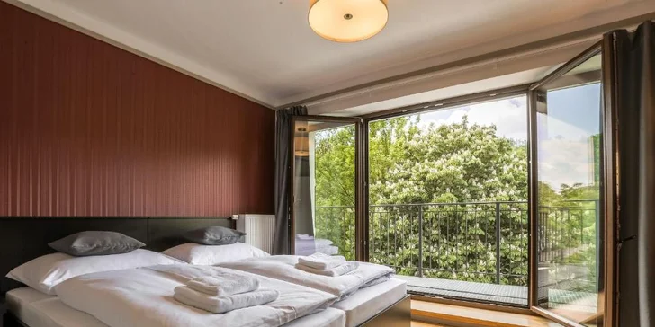 Pobyt na brehu Vltavy: hotelové izby s raňajkami alebo polpenziou, alebo hausbót na vode