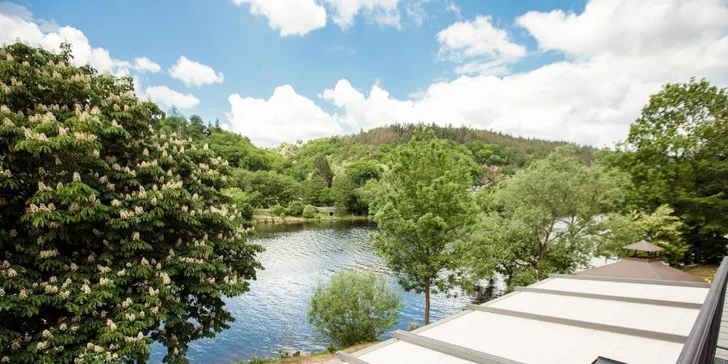 Pobyt na brehu Vltavy: hotelové izby s raňajkami alebo polpenziou, alebo hausbót na vode