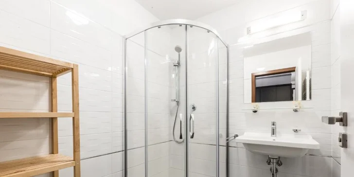 Pobyt na brehu Vltavy: hotelové izby s raňajkami alebo polpenziou, alebo hausbót na vode