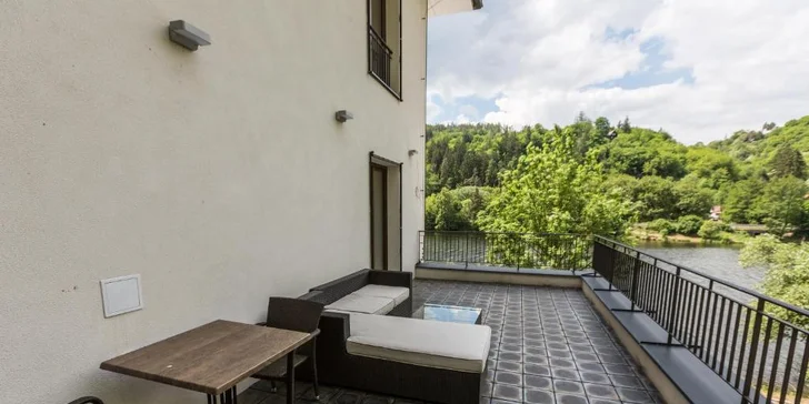 Pobyt na brehu Vltavy: hotelové izby s raňajkami alebo polpenziou, alebo hausbót na vode