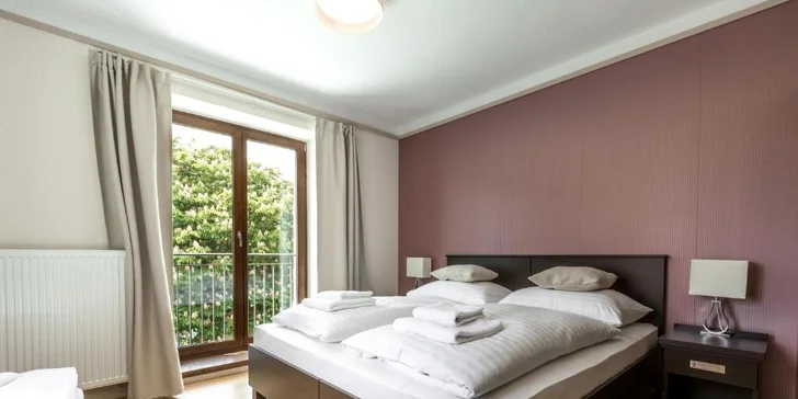 Pobyt na brehu Vltavy: hotelové izby s raňajkami alebo polpenziou, alebo hausbót na vode