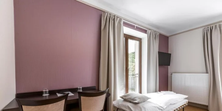 Pobyt na brehu Vltavy: hotelové izby s raňajkami alebo polpenziou, alebo hausbót na vode