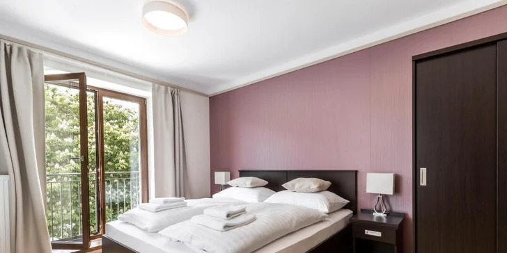 Pobyt na brehu Vltavy: hotelové izby s raňajkami alebo polpenziou, alebo hausbót na vode