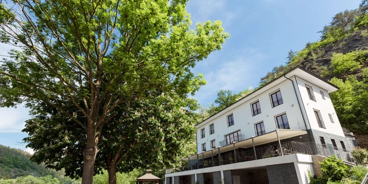 Pobyt na brehu Vltavy: hotelové izby s raňajkami alebo polpenziou, alebo hausbót na vode