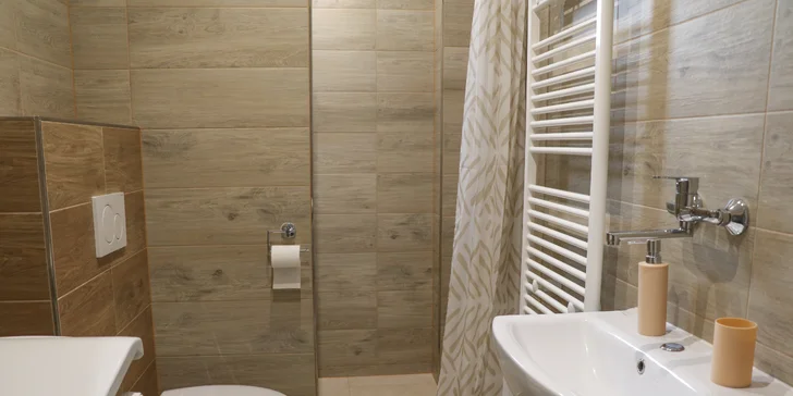 Útulné apartmány priamo v Detve, možnosť raňajok a wellness